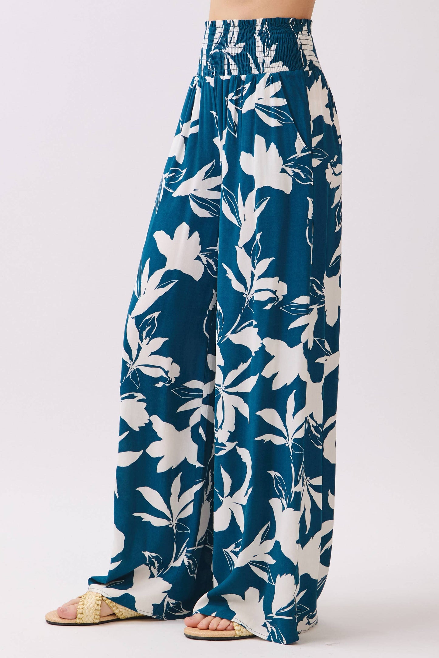 WIDE SMOCK WAIST WIDE LEG PANTS - VNP70263E