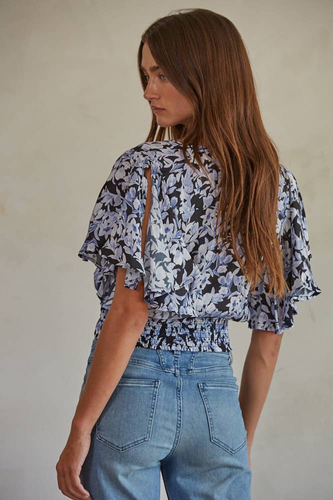 L7699 | Woven Polyester Floral Print V-Neck Short Sleeve Top